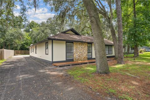 A home in WINTER SPRINGS