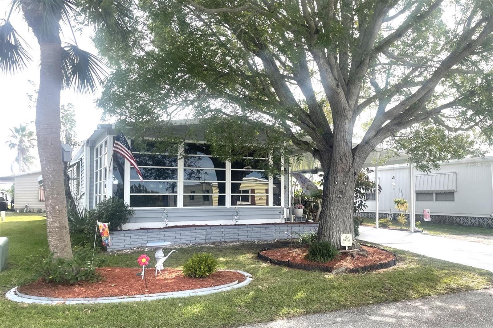 727 BLACKBURN BOULEVARD