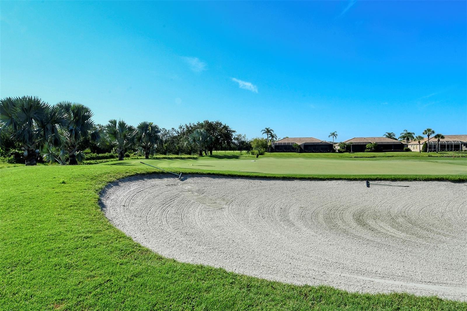 HERITAGE OAKS GOLF & COUNTRY CLUB - Residential