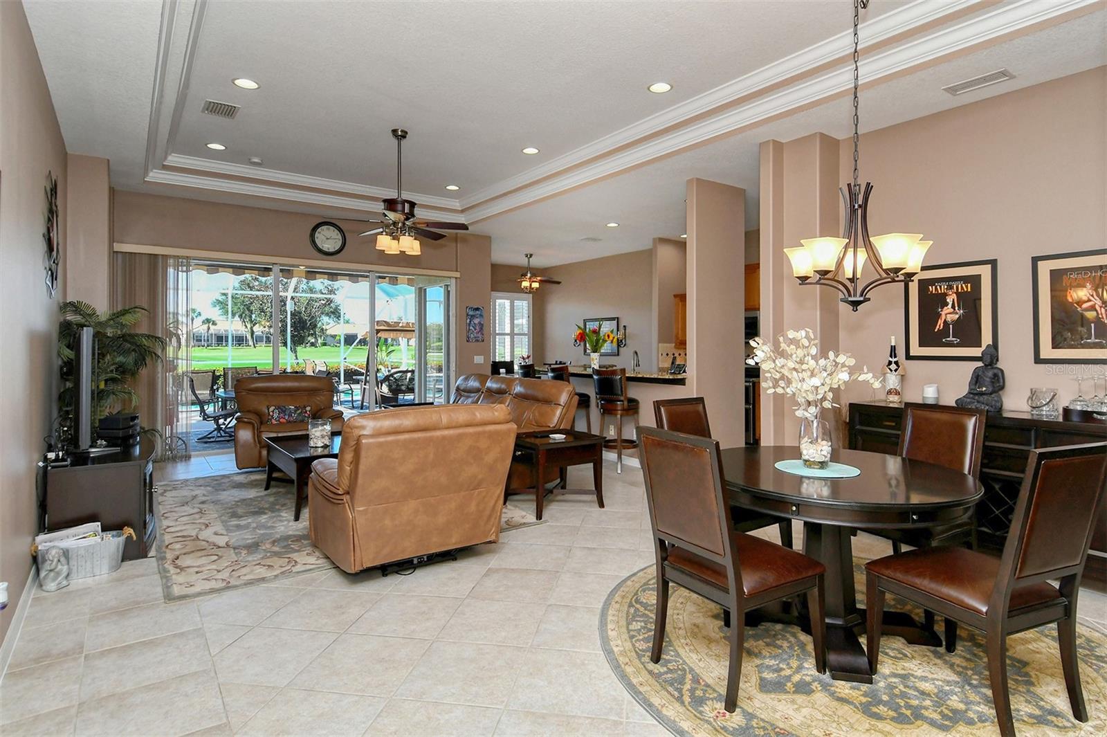 HERITAGE OAKS GOLF & COUNTRY CLUB - Residential