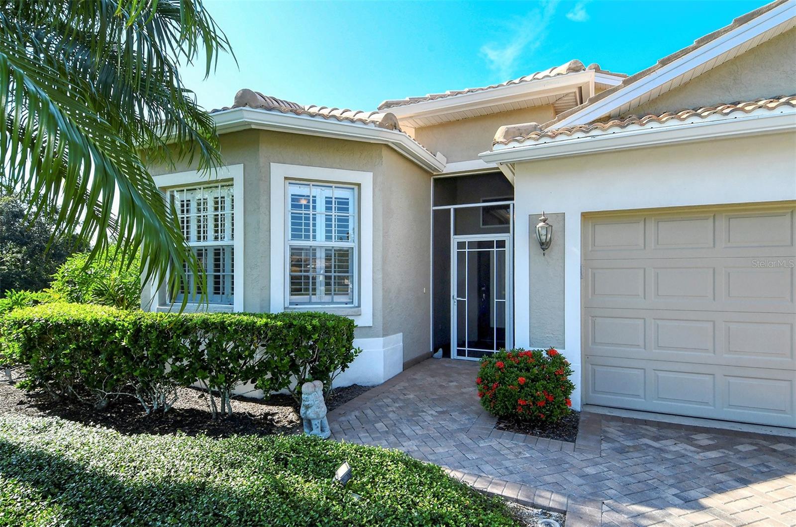 HERITAGE OAKS GOLF & COUNTRY CLUB - Residential