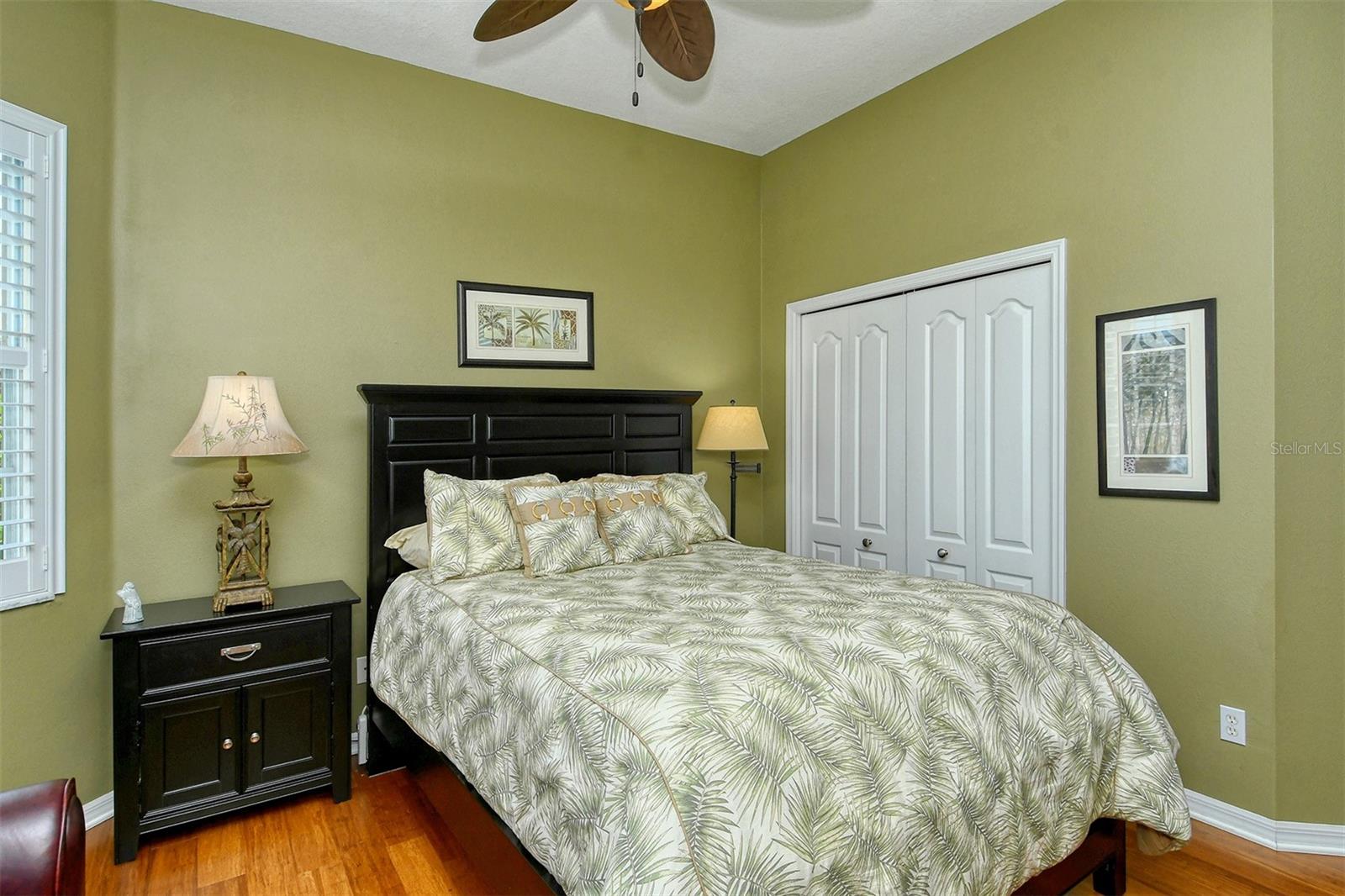 HERITAGE OAKS GOLF & COUNTRY CLUB - Residential