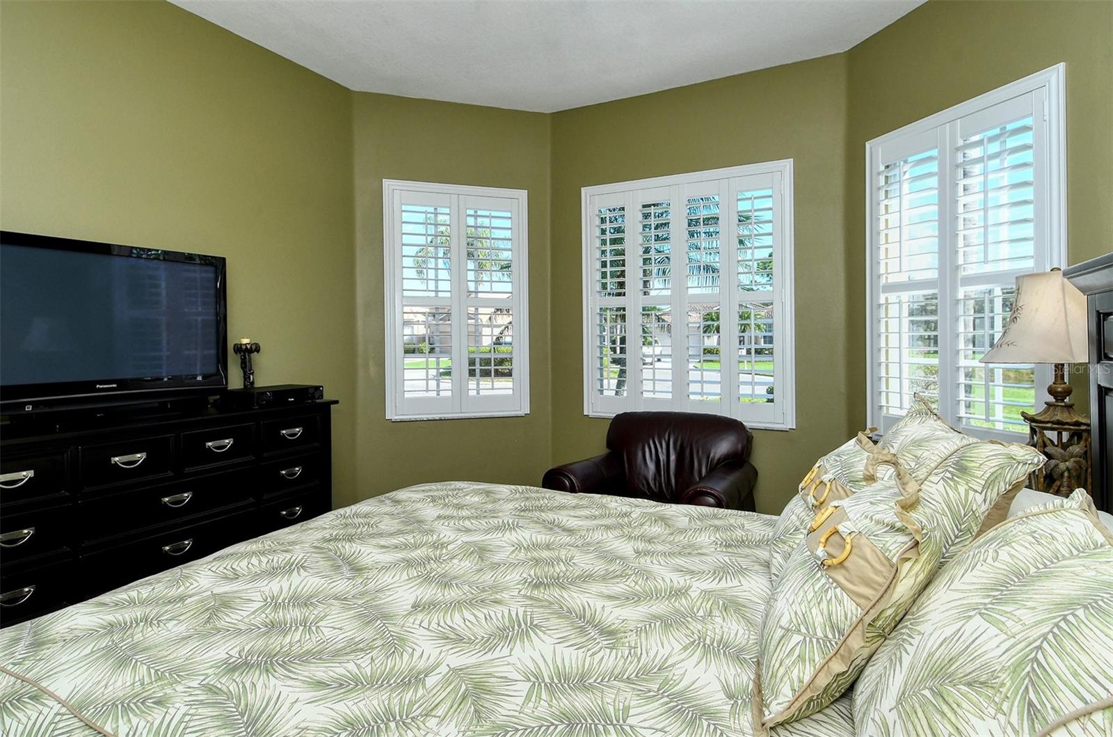 HERITAGE OAKS GOLF & COUNTRY CLUB - Residential