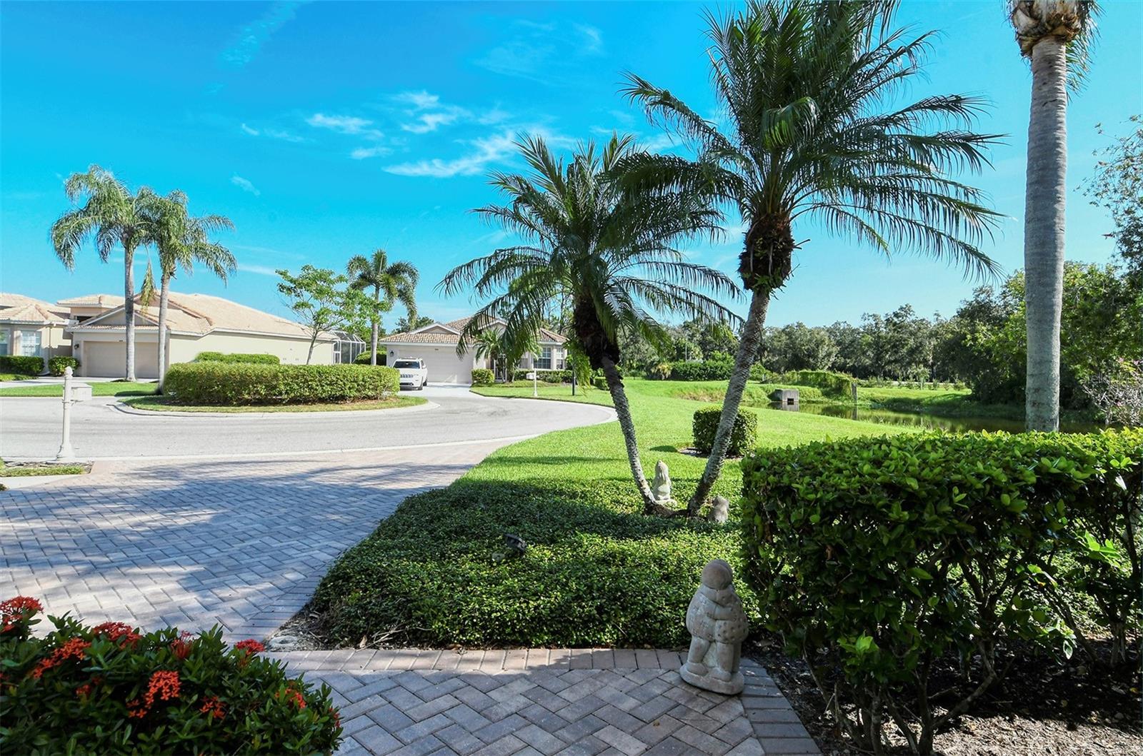 HERITAGE OAKS GOLF & COUNTRY CLUB - Residential