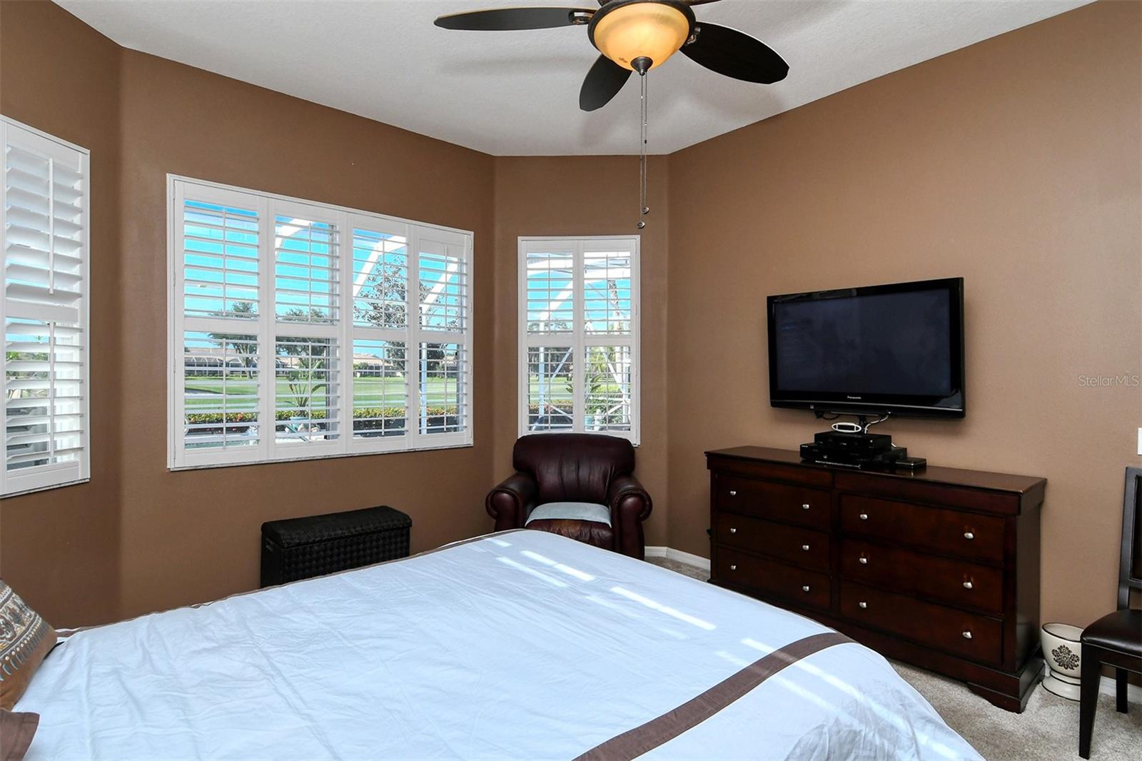 HERITAGE OAKS GOLF & COUNTRY CLUB - Residential
