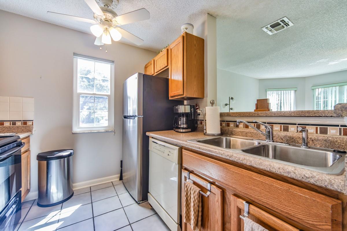 Sun Beach Club Condo Ph 01-03 - Residential