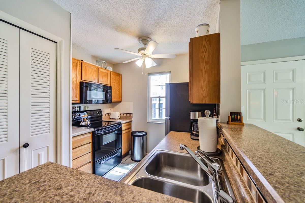 Sun Beach Club Condo Ph 01-03 - Residential