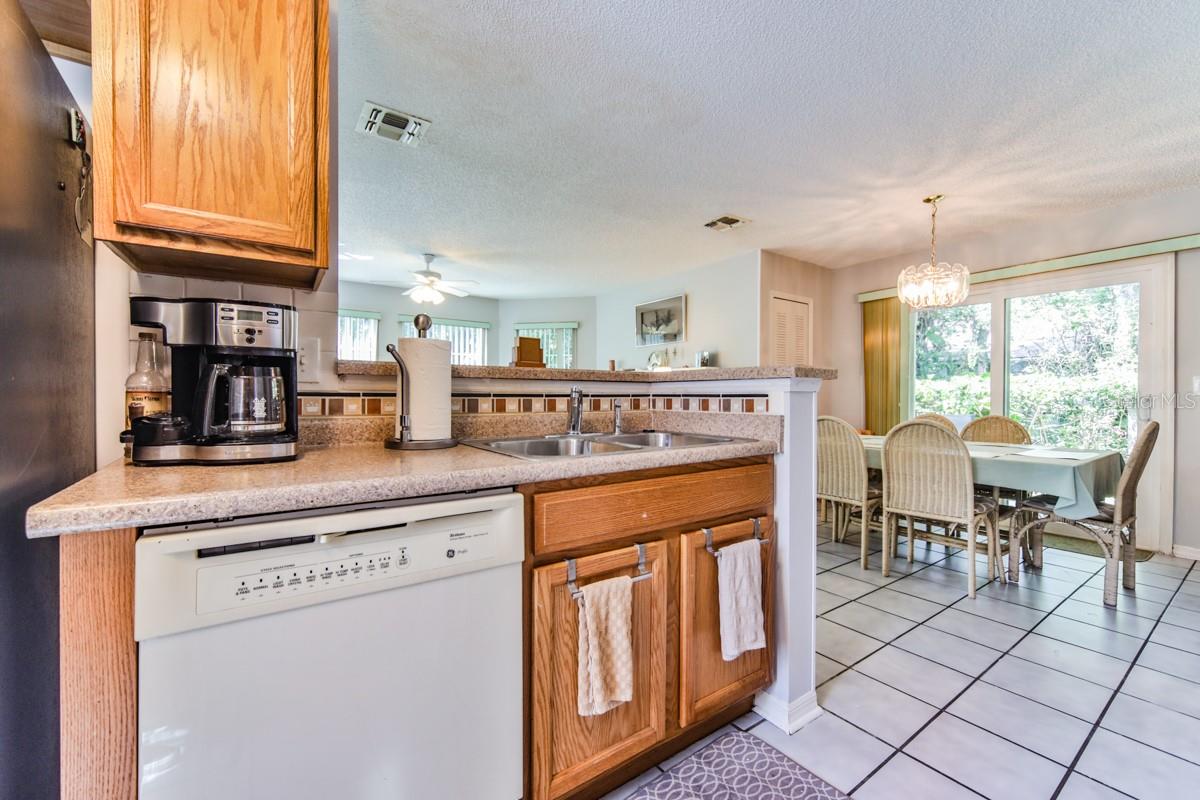 Sun Beach Club Condo Ph 01-03 - Residential