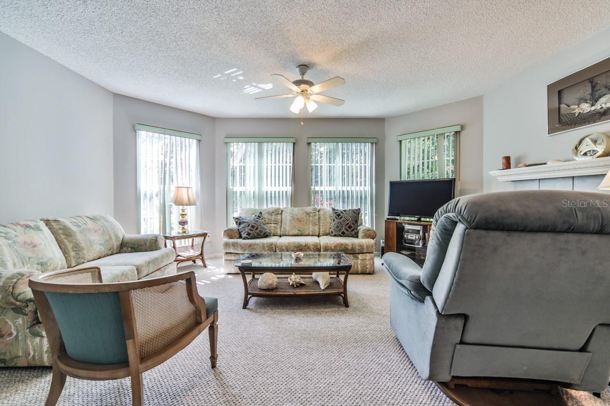 Sun Beach Club Condo Ph 01-03 - Residential