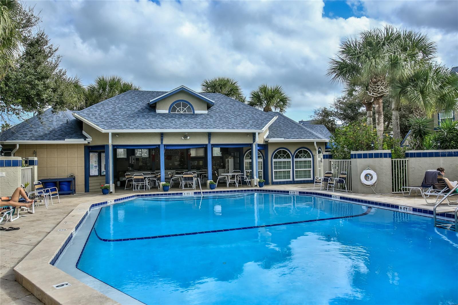 Sun Beach Club Condo Ph 01-03 - Residential