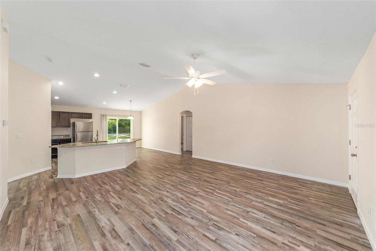 MARION OAKS - Residential
