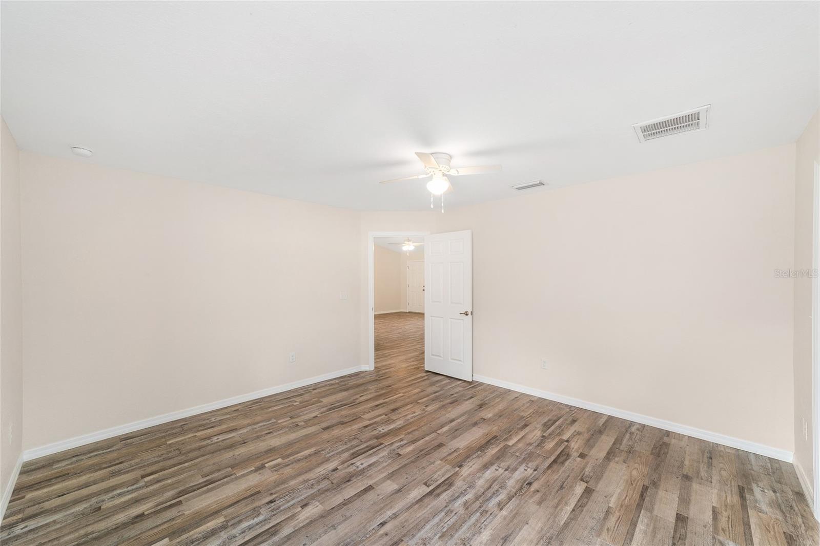 MARION OAKS - Residential