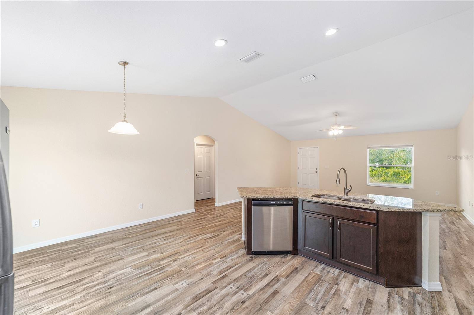 MARION OAKS - Residential