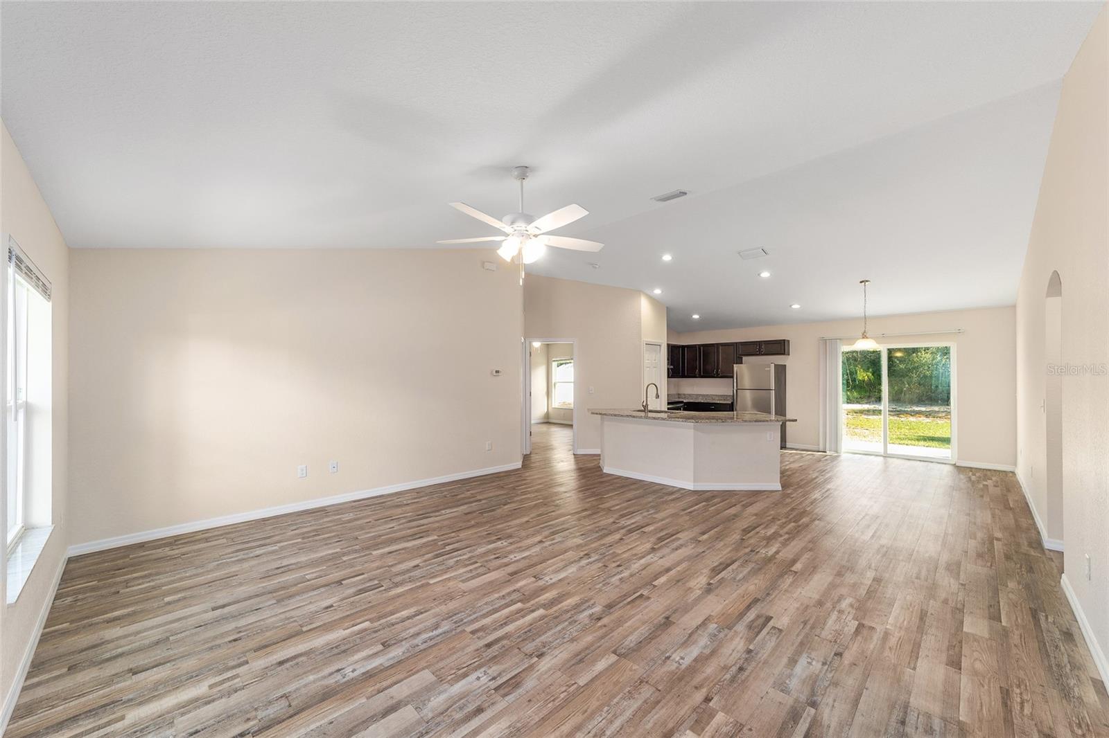 MARION OAKS - Residential