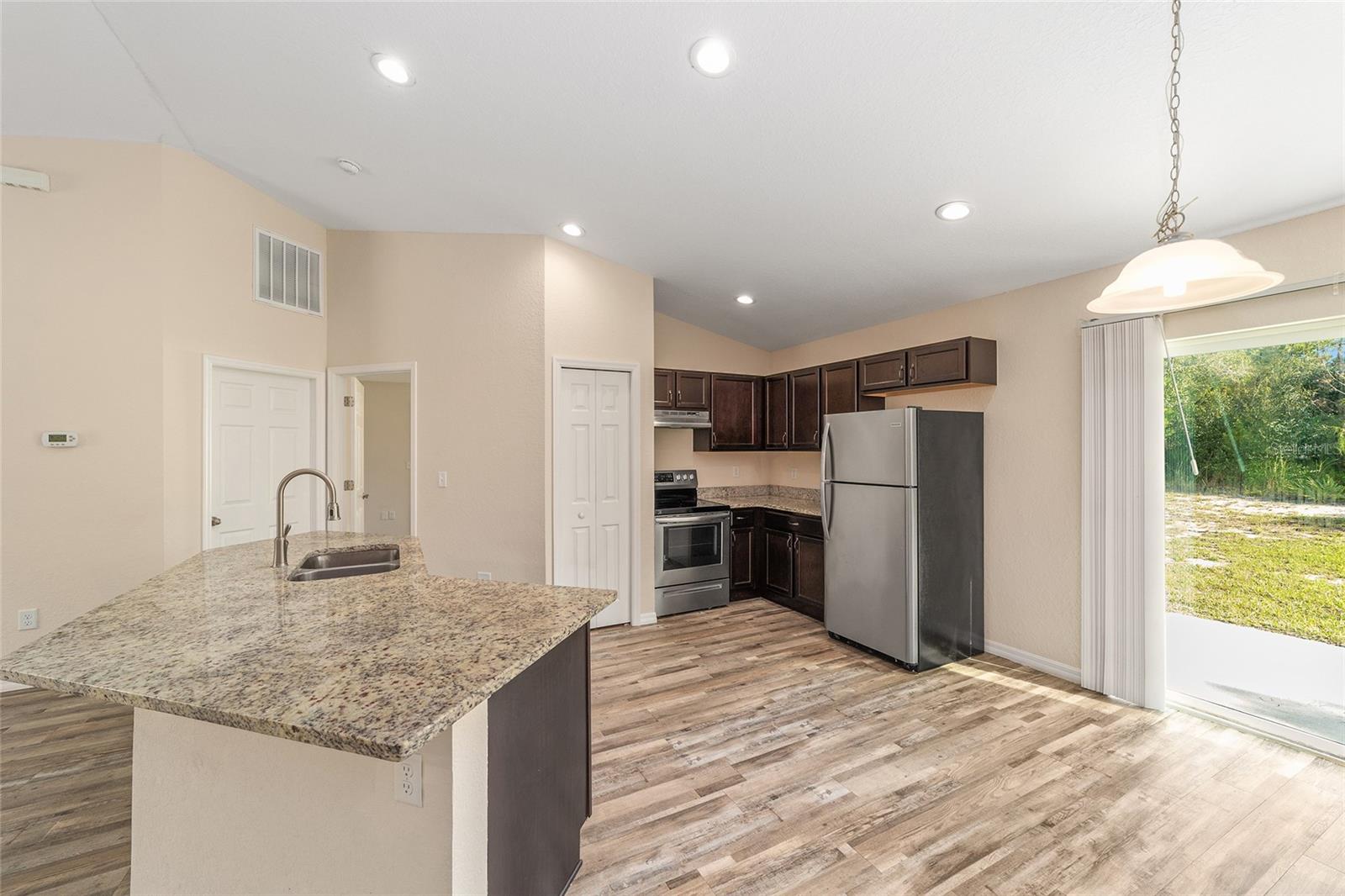 MARION OAKS - Residential