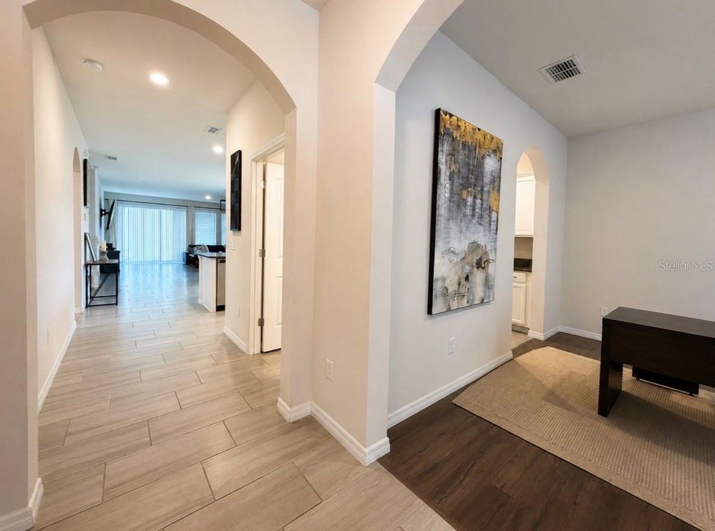 Photo of 431 Halter Drive, Apopka, FL 32712 (MLS # G5114023)
