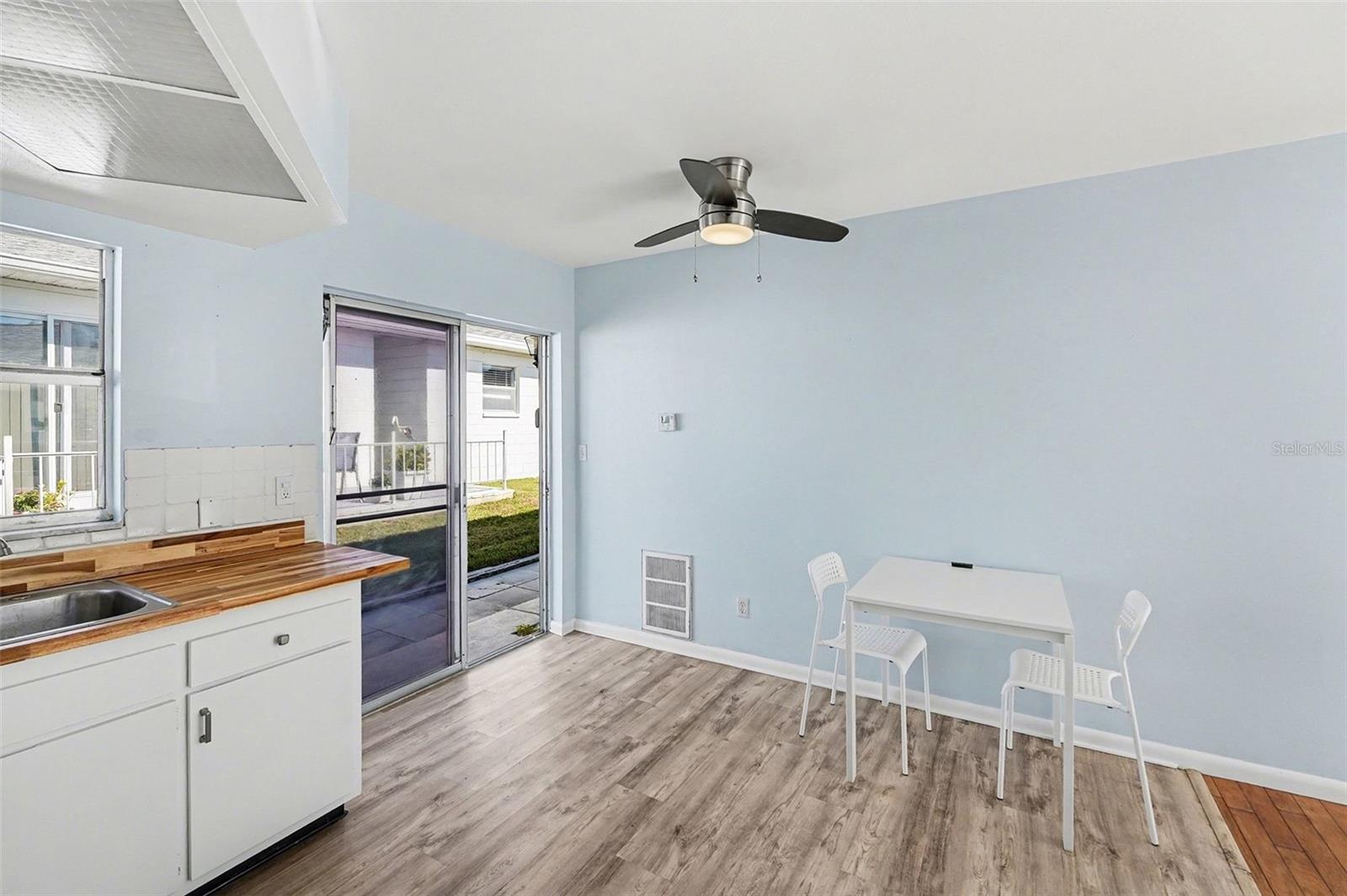 SEMINOLE HILL VILLAS - Residential