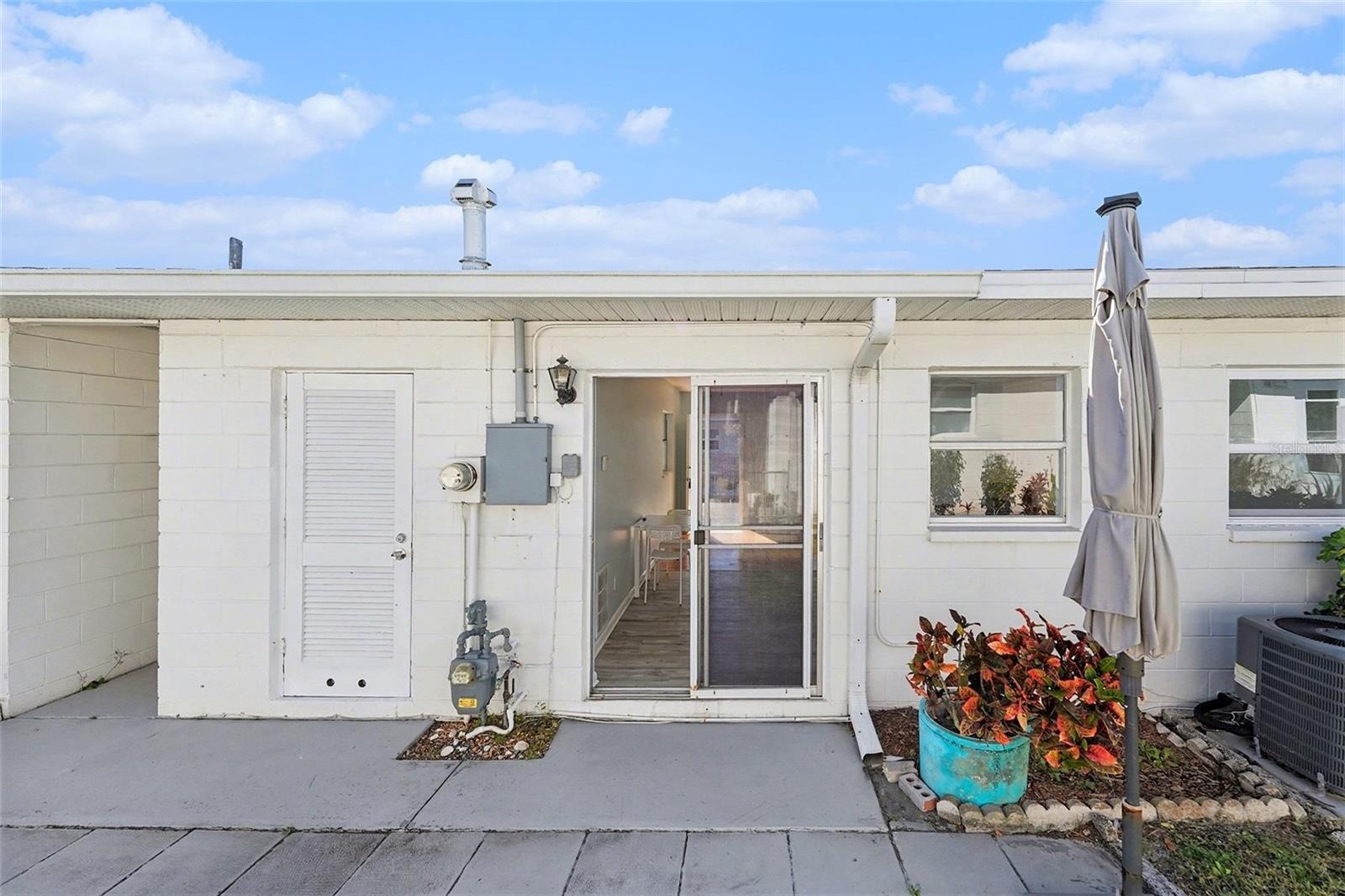 SEMINOLE HILL VILLAS - Residential