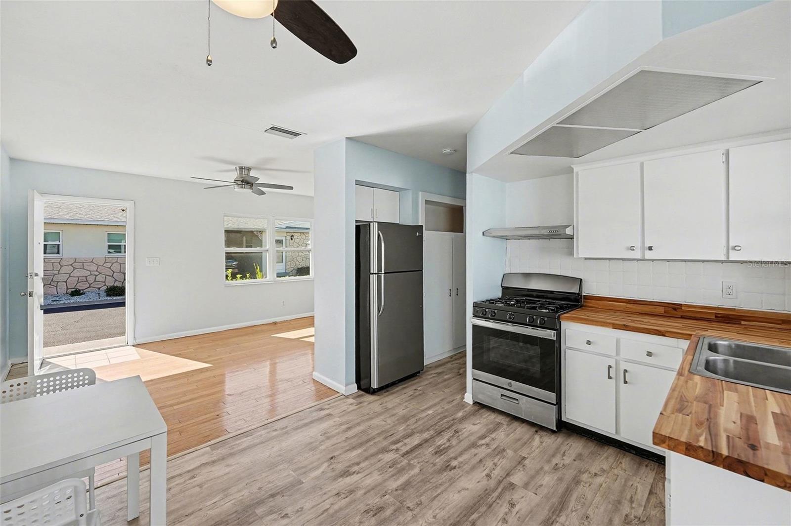 SEMINOLE HILL VILLAS - Residential