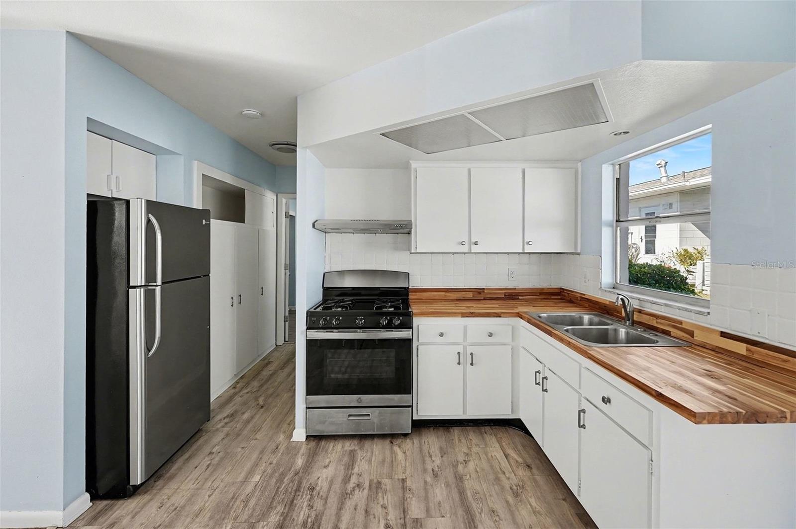 SEMINOLE HILL VILLAS - Residential