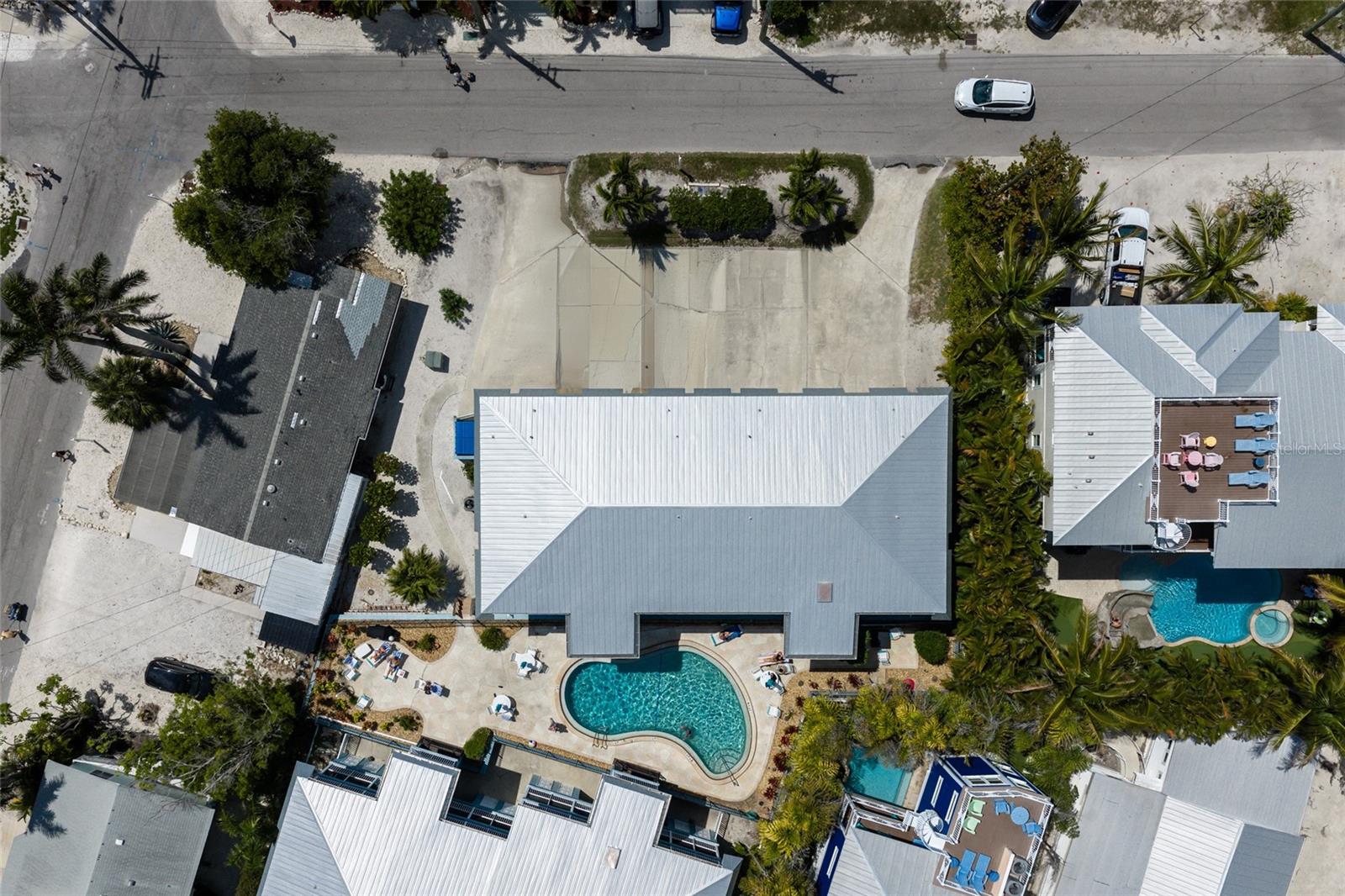 205 HIGHLAND AVENUE 2