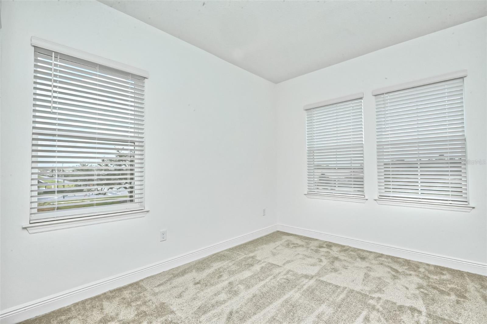 WESLYN PARK PH 1 - Residential Lease