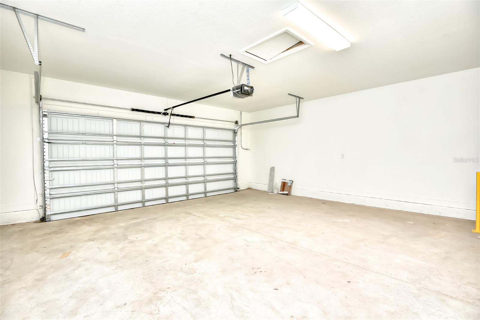 WESLYN PARK PH 1 - Residential Lease