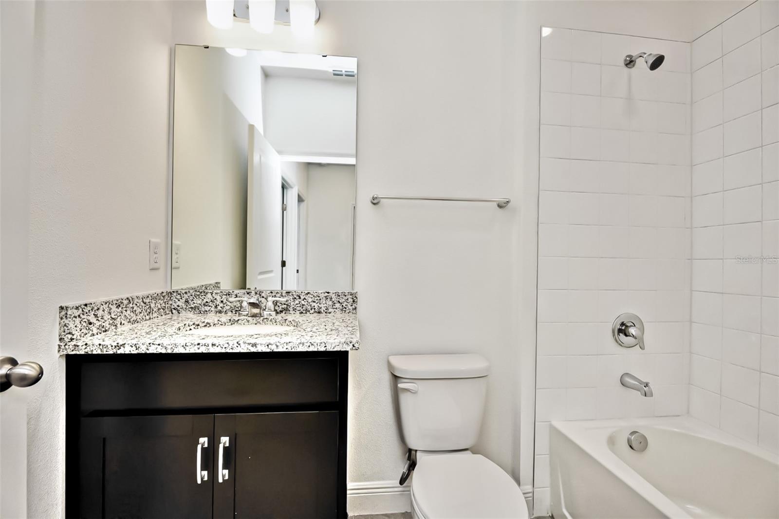WESLYN PARK PH 1 - Residential Lease