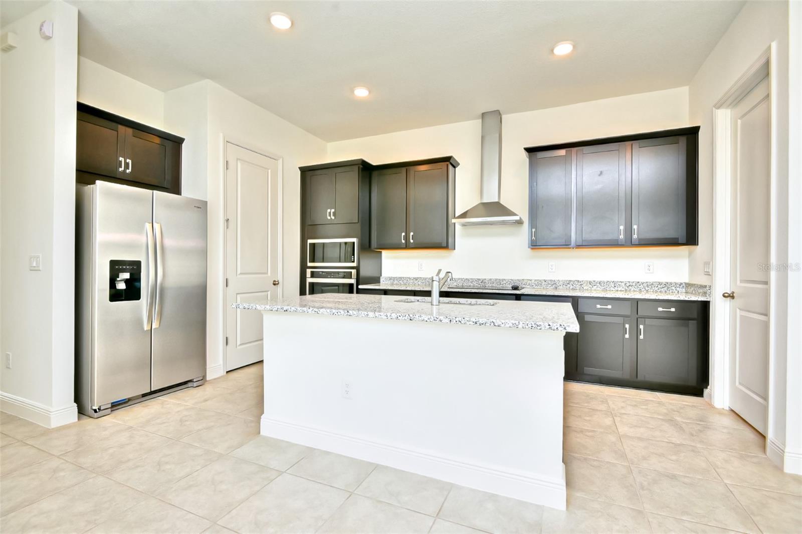 WESLYN PARK PH 1 - Residential Lease