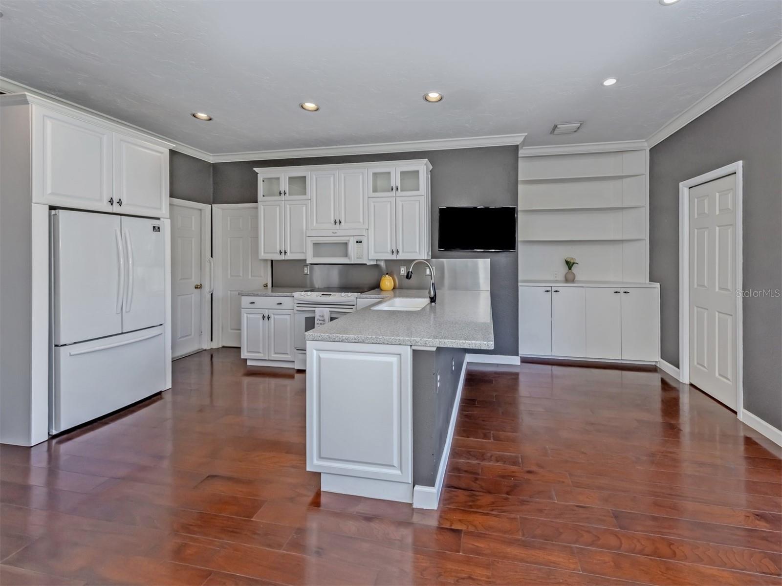 SPADARO GROVE - Residential