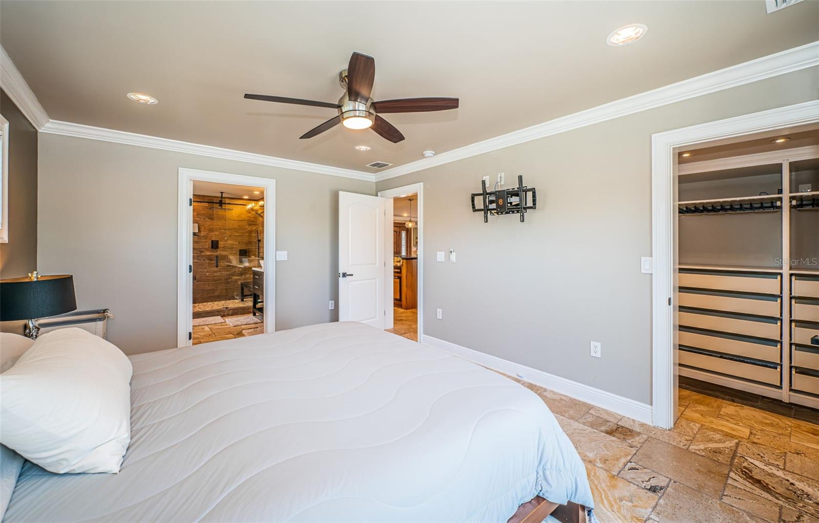 PATRICIAN POINT - Residential