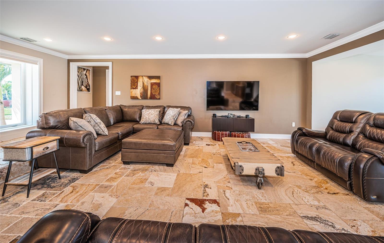 PATRICIAN POINT - Residential