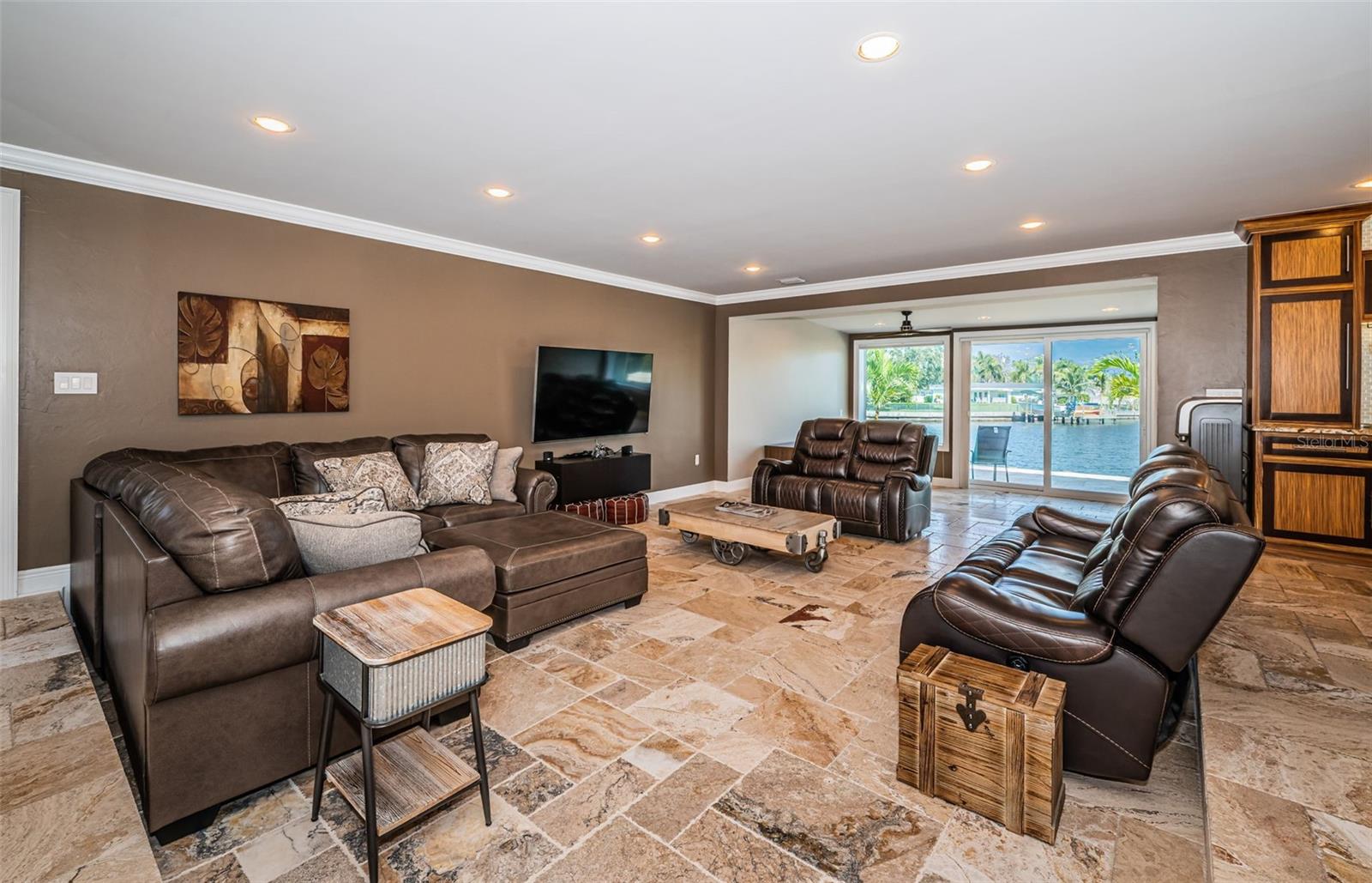 PATRICIAN POINT - Residential