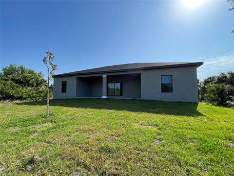 A home in PORT CHARLOTTE