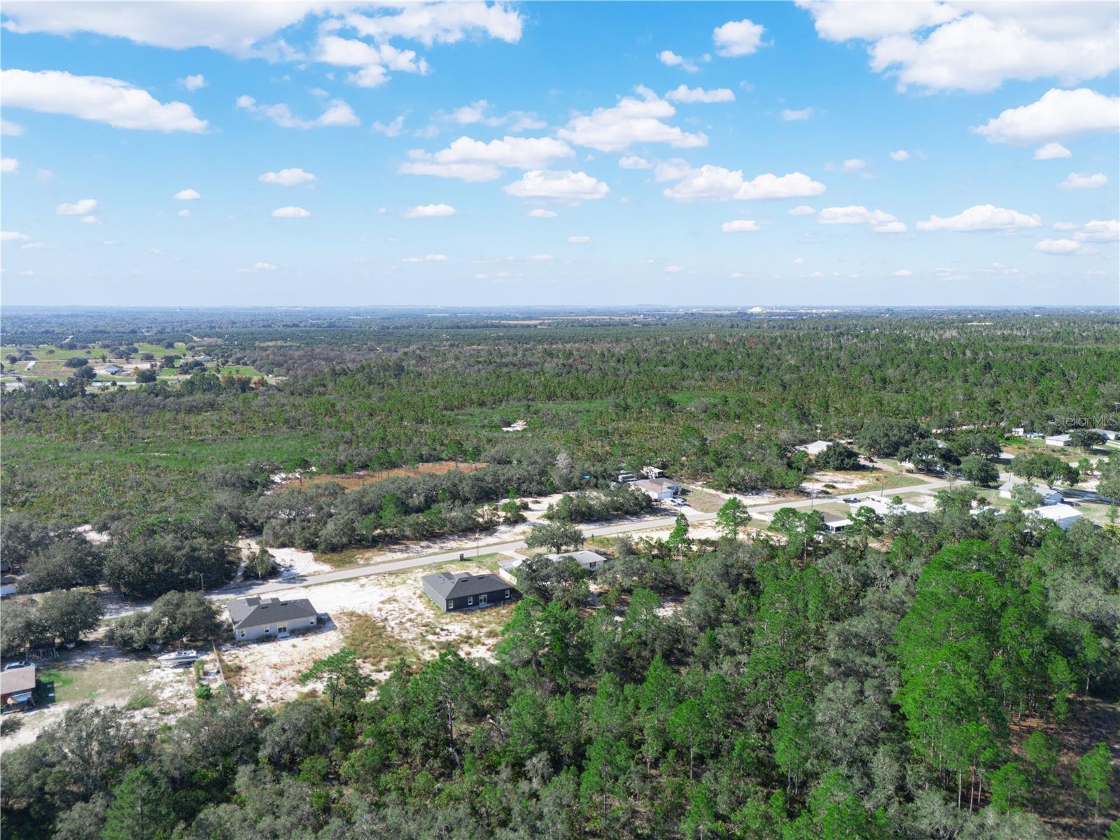 WALK IN WATER LAKE ESTATES PH 05 - Residential