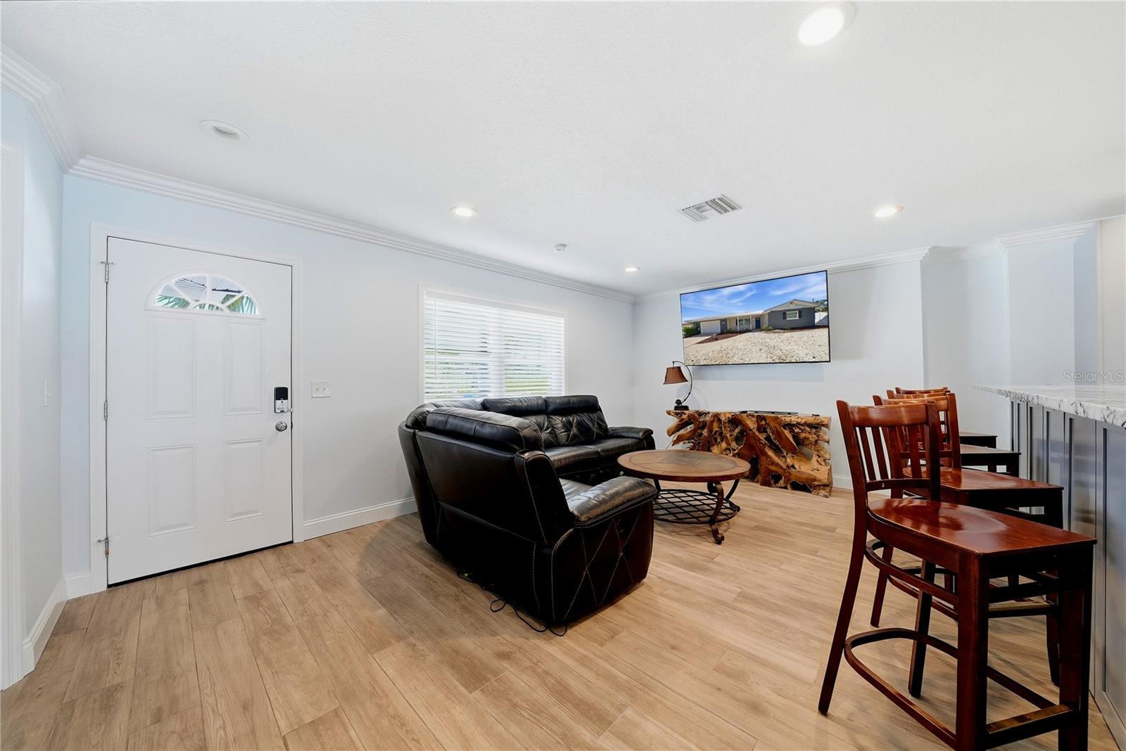 103 6TH STREET NW
