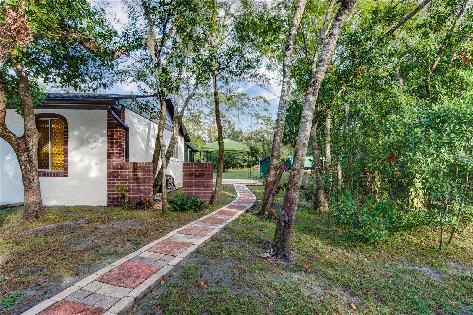 205 ELAINE PLACE