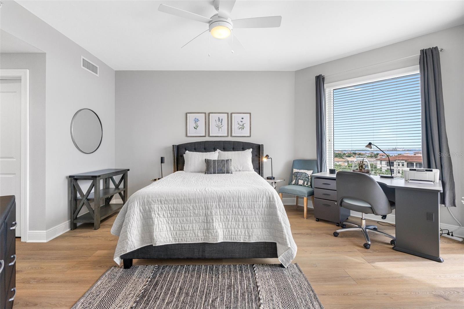 CASTILLO AT WESTSHORE YACHT CL - Residential