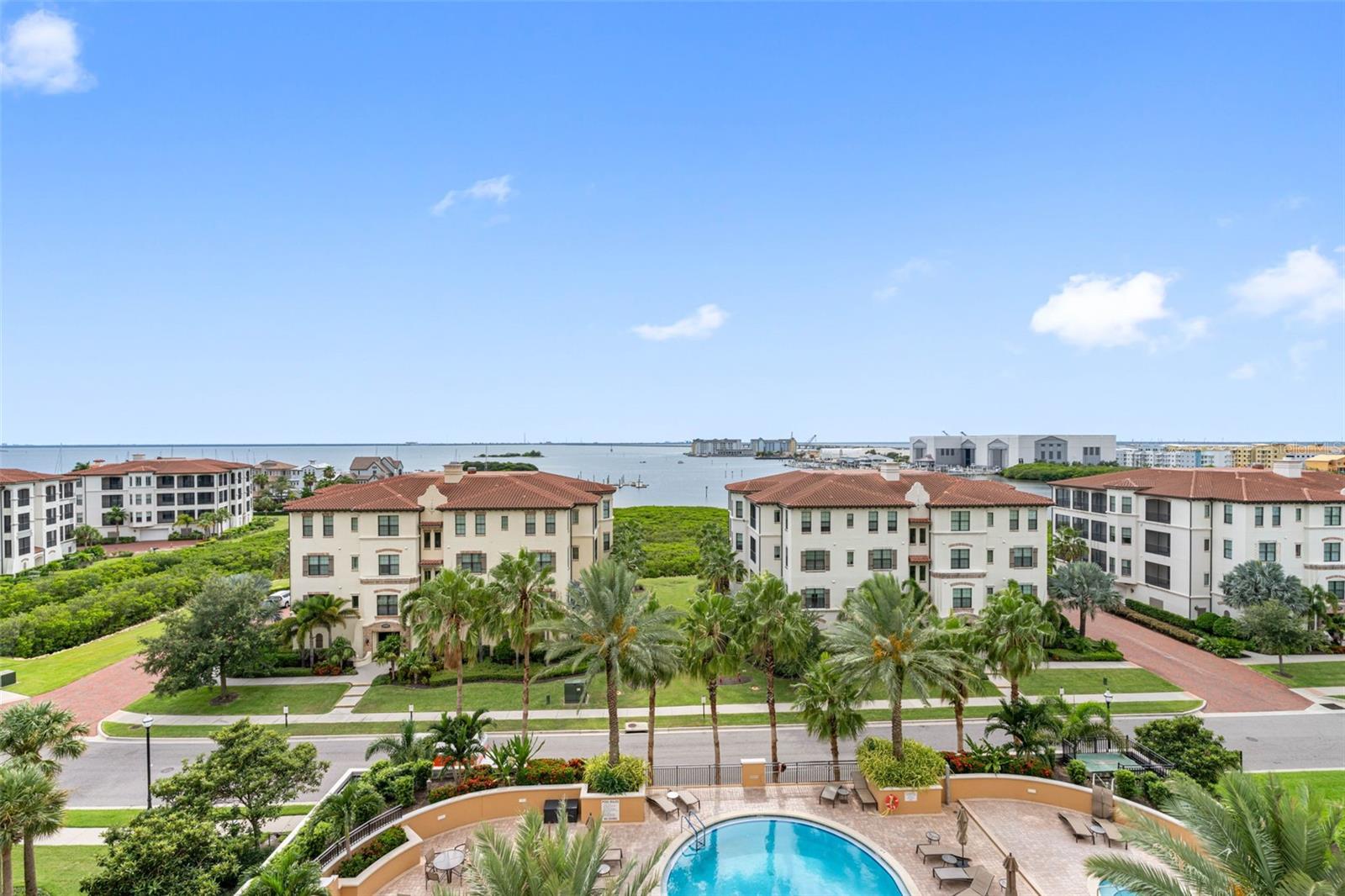 CASTILLO AT WESTSHORE YACHT CL - Residential
