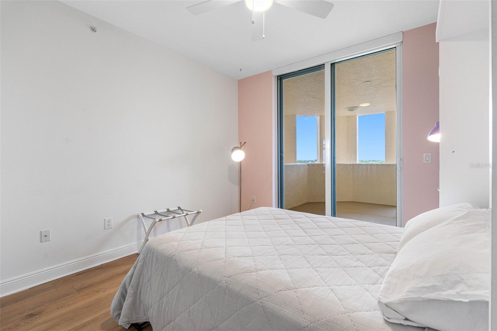 CASTILLO AT WESTSHORE YACHT CL - Residential