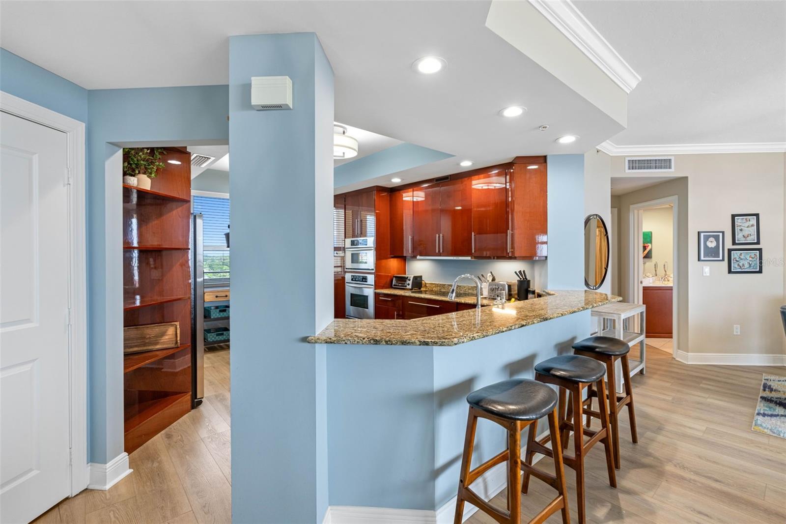 CASTILLO AT WESTSHORE YACHT CL - Residential