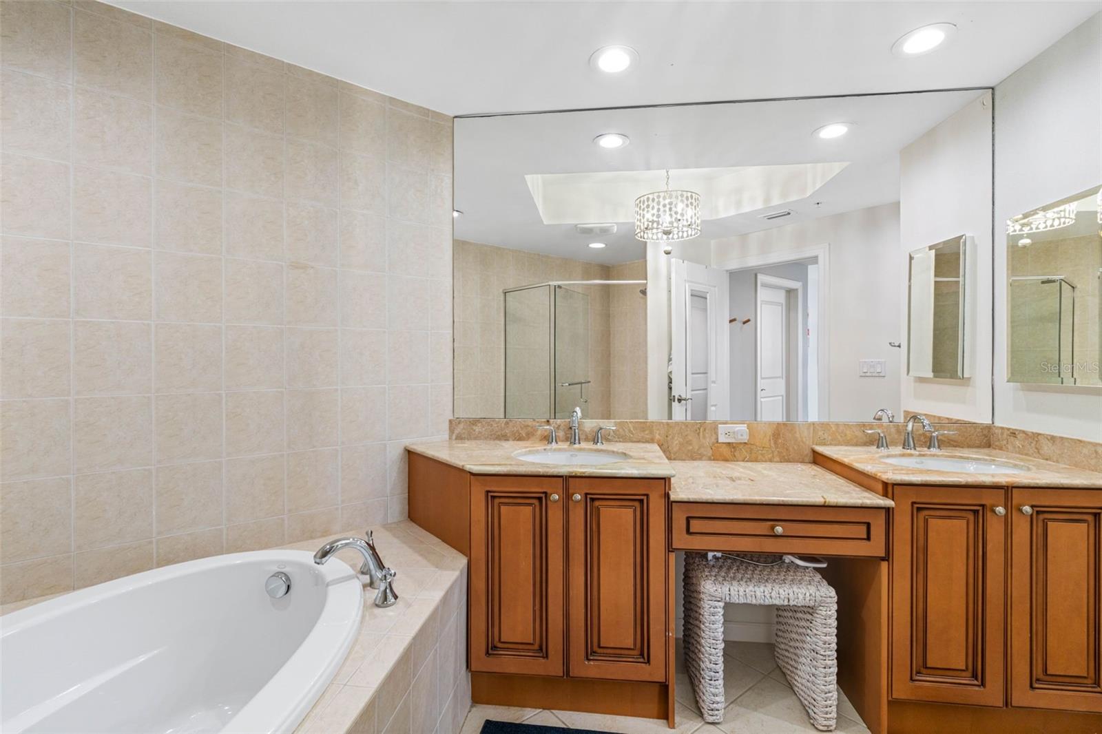 CASTILLO AT WESTSHORE YACHT CL - Residential