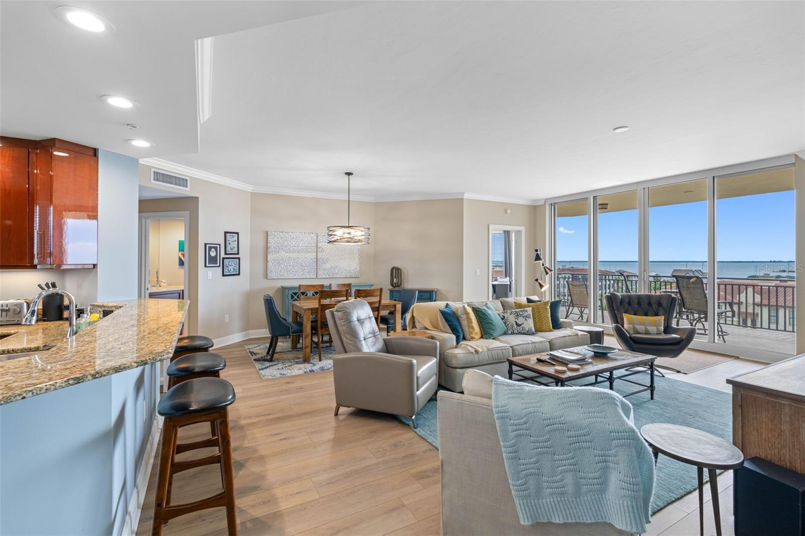 CASTILLO AT WESTSHORE YACHT CL - Residential