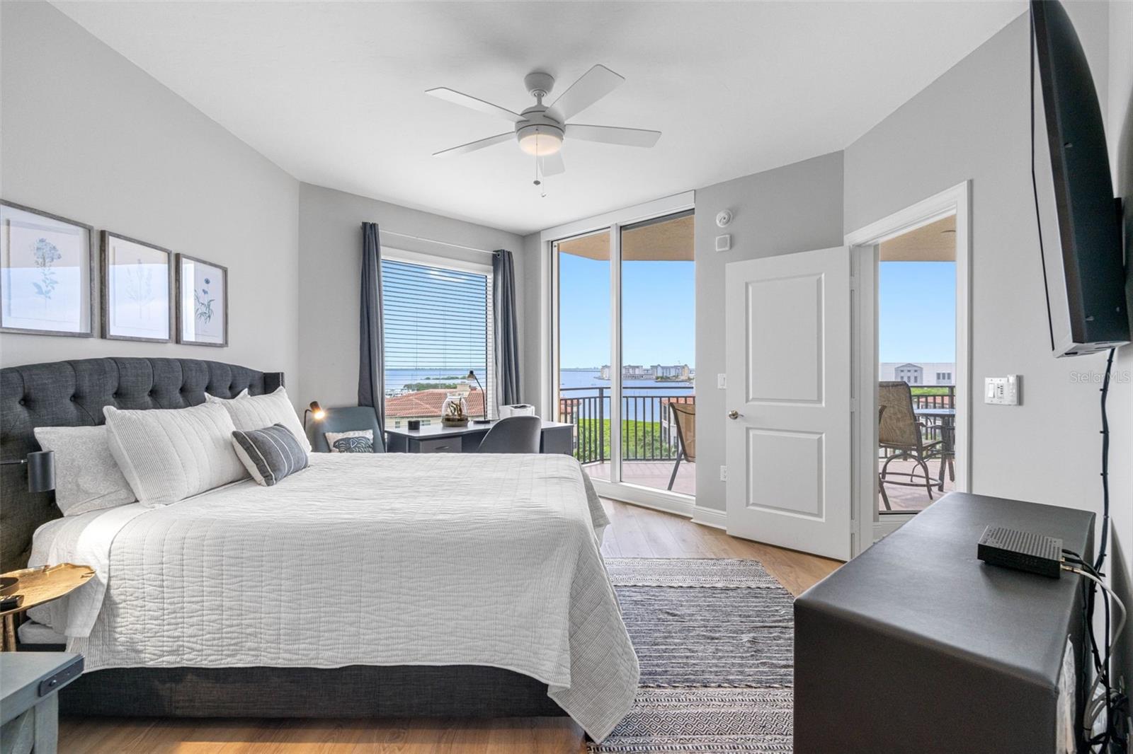 CASTILLO AT WESTSHORE YACHT CL - Residential