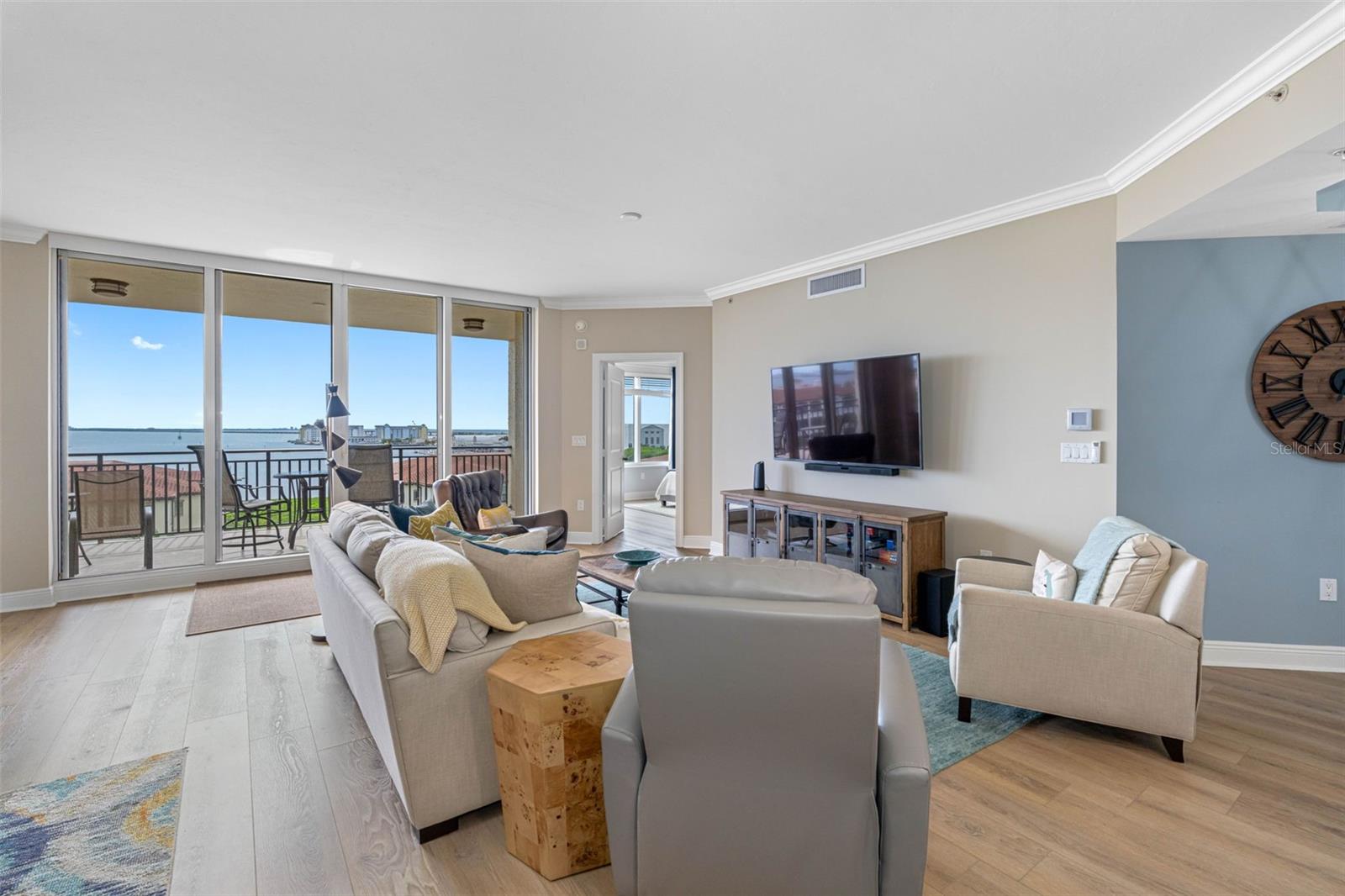 CASTILLO AT WESTSHORE YACHT CL - Residential