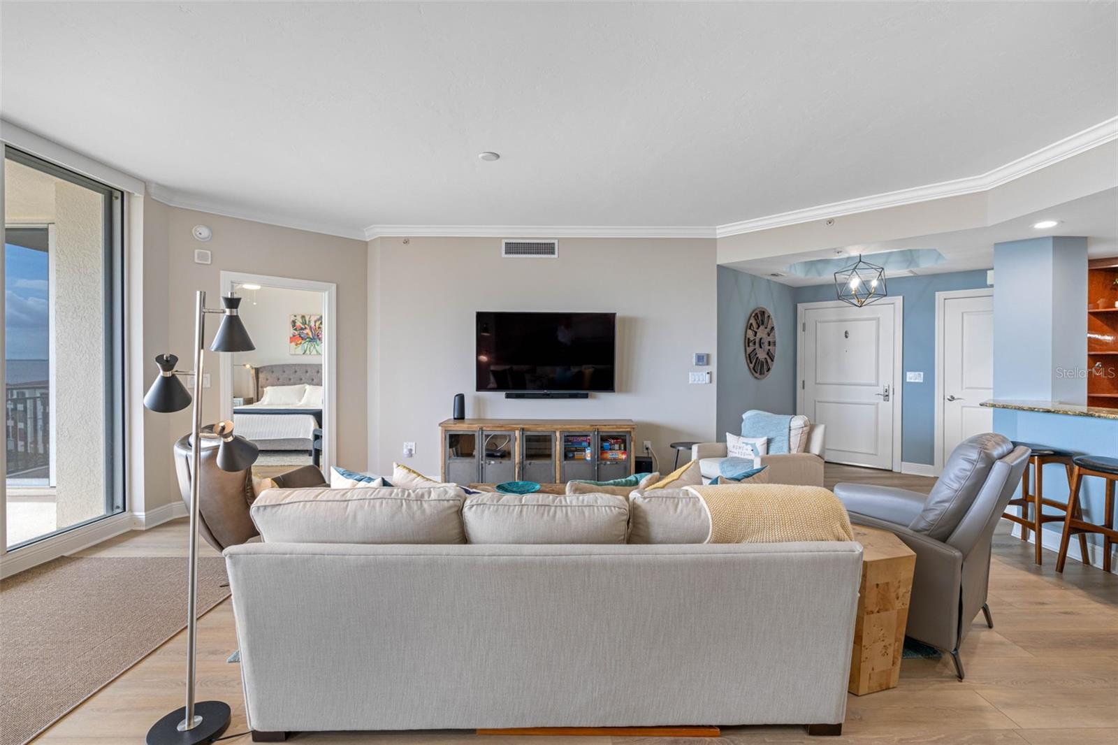 CASTILLO AT WESTSHORE YACHT CL - Residential