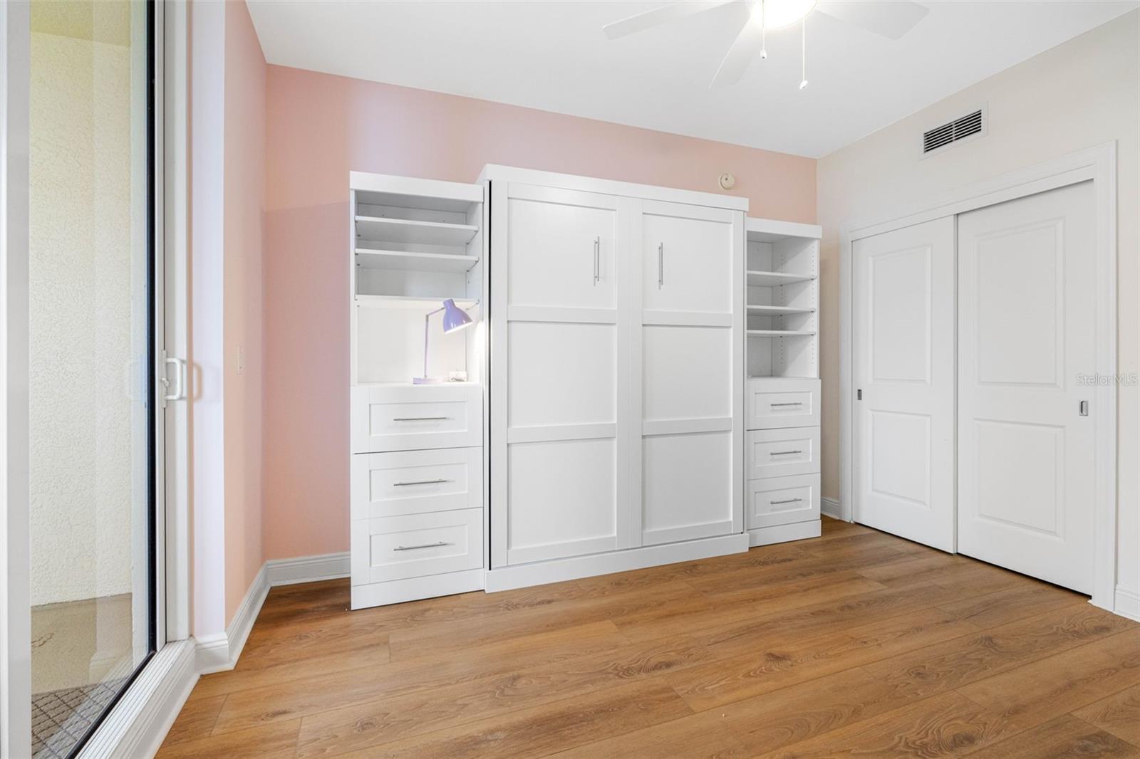 CASTILLO AT WESTSHORE YACHT CL - Residential