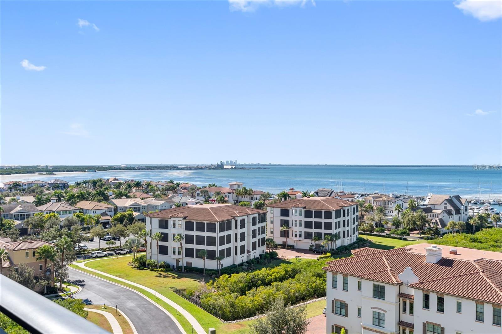CASTILLO AT WESTSHORE YACHT CL - Residential
