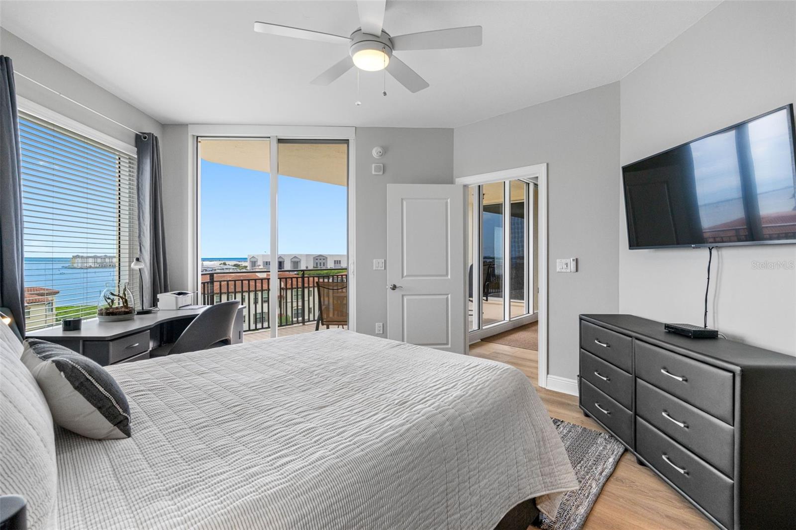 CASTILLO AT WESTSHORE YACHT CL - Residential