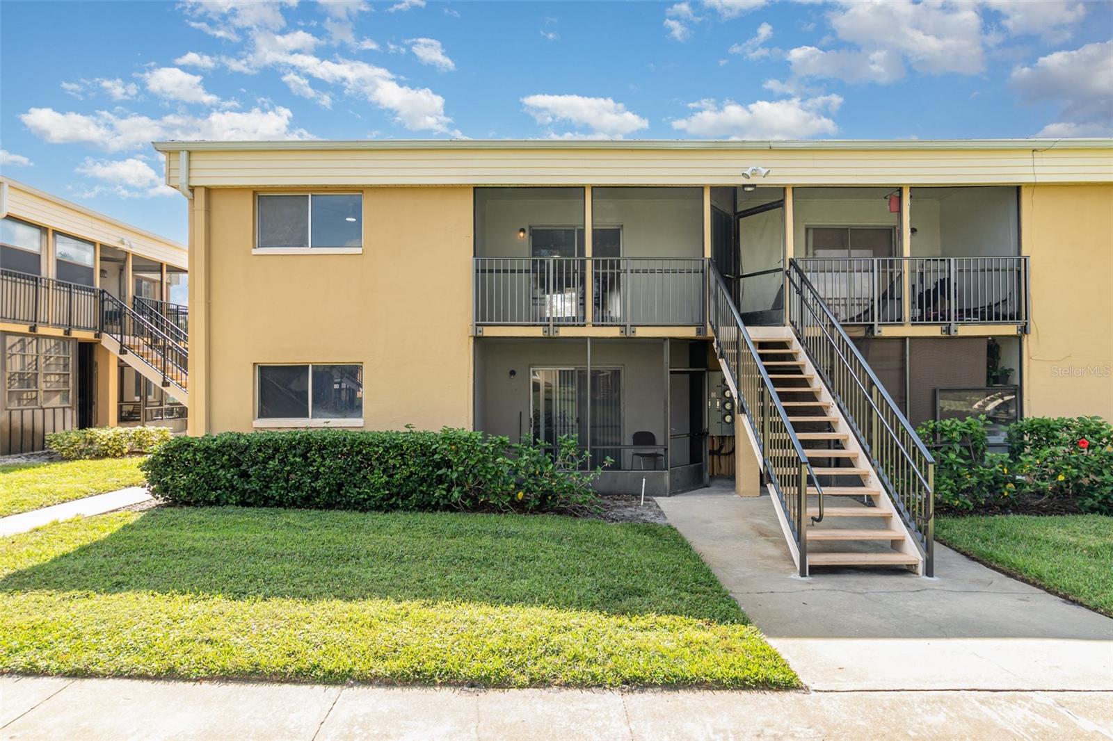 ASHWOOD CONDO - Residential Lease